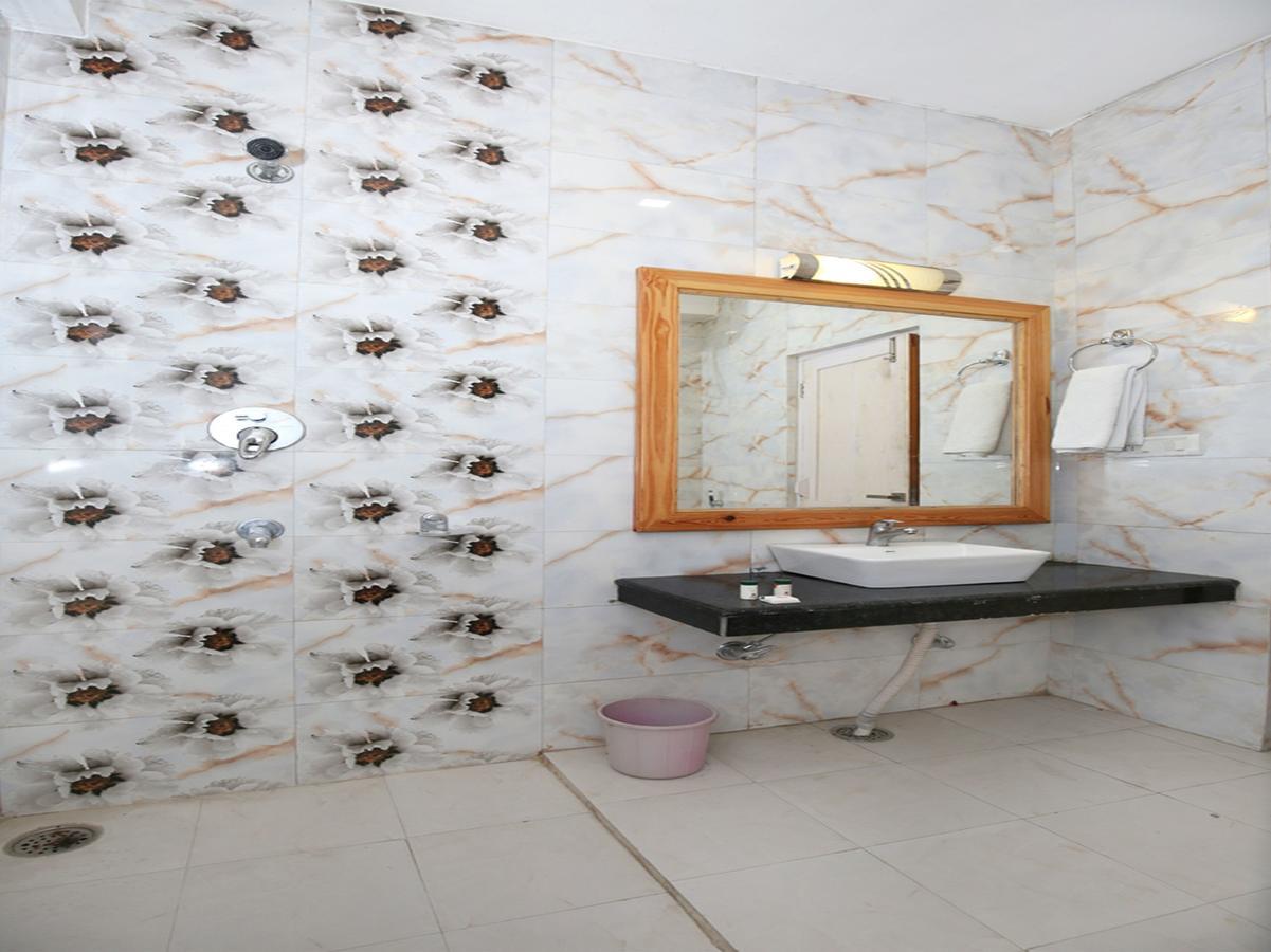 Oyo 10116 Hotel Rhythm Retreat Manāli Extérieur photo
